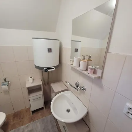 Kolo A Ryby Bulhary Casa vacanze *